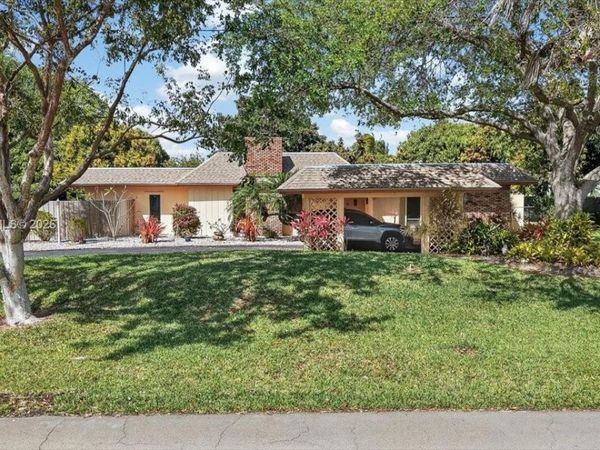 8261 SW 186th St , Cutler Bay, FL 33157