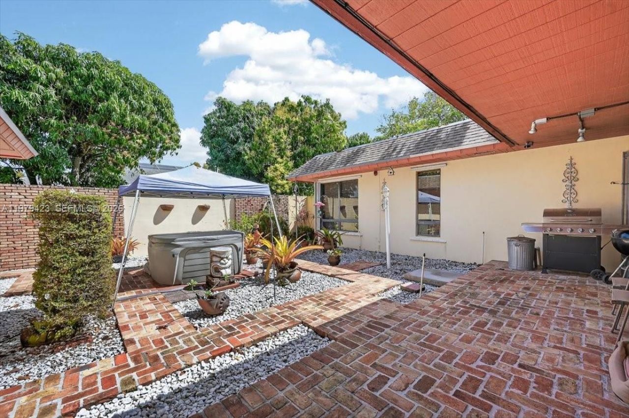 8261 SW 186th St, Cutler Bay, FL 33157 Photo