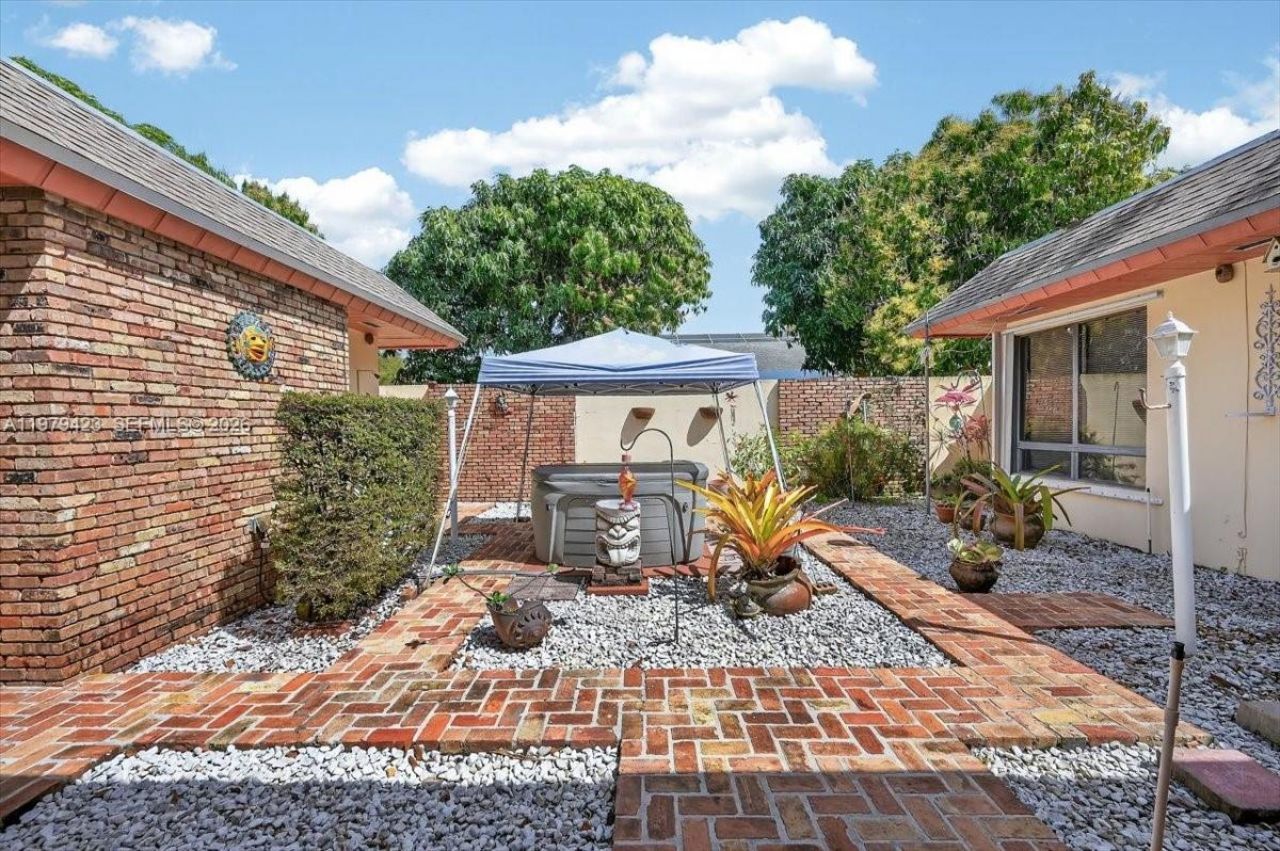 8261 SW 186th St, Cutler Bay, FL 33157 Photo