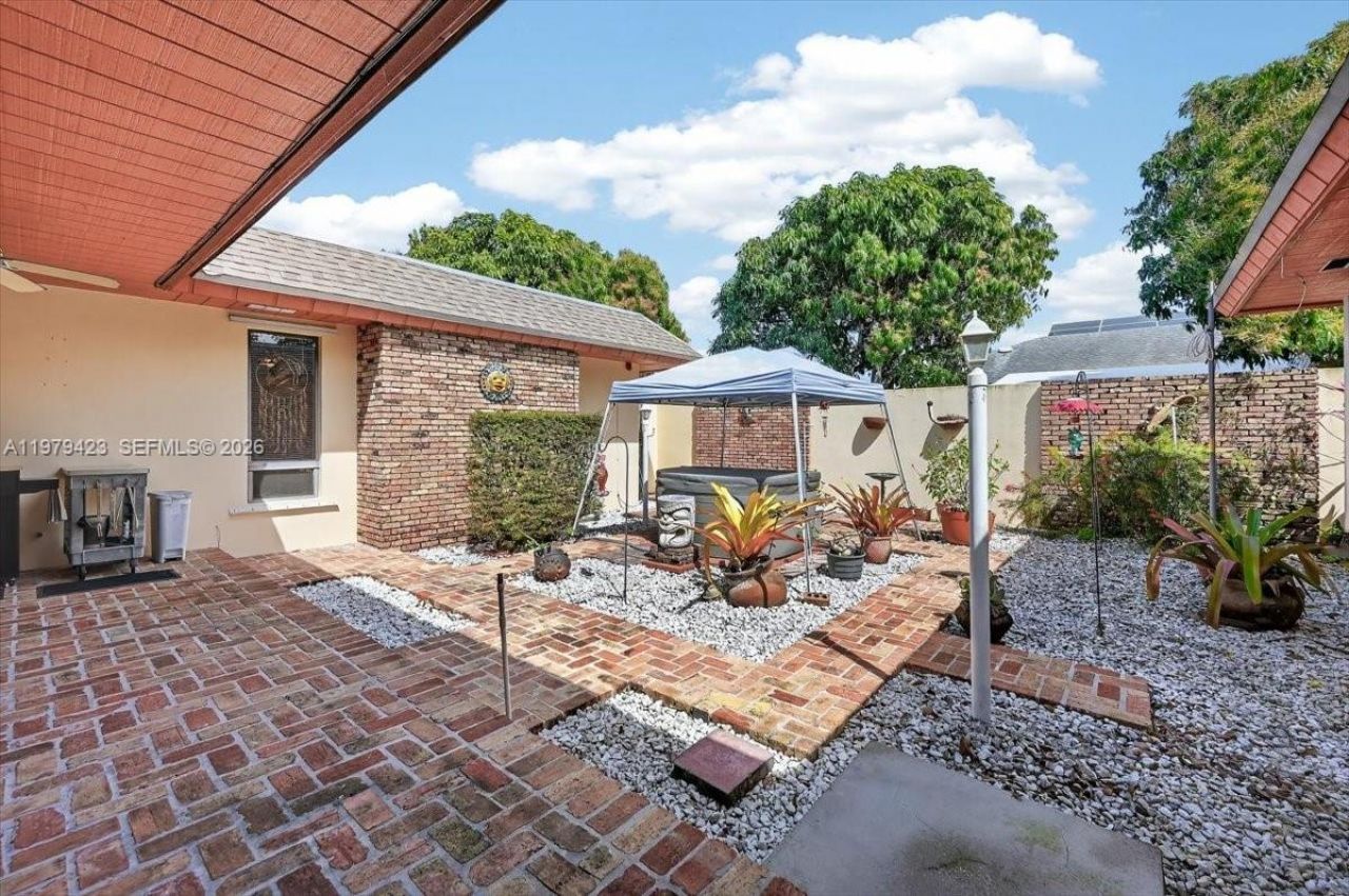 8261 SW 186th St, Cutler Bay, FL 33157 Photo