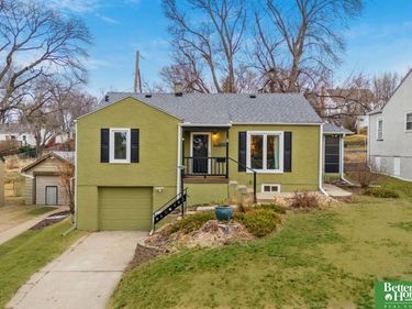 5620 Walnut Street, Omaha, NE 68106