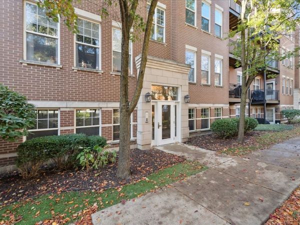 300 W Scott Street, Unit 403, Chicago, IL 60610