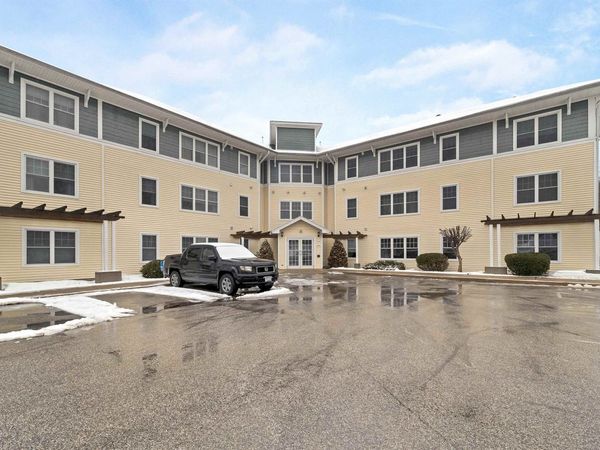 597R Lafayette Road, Unit 105, Hampton, NH 03842