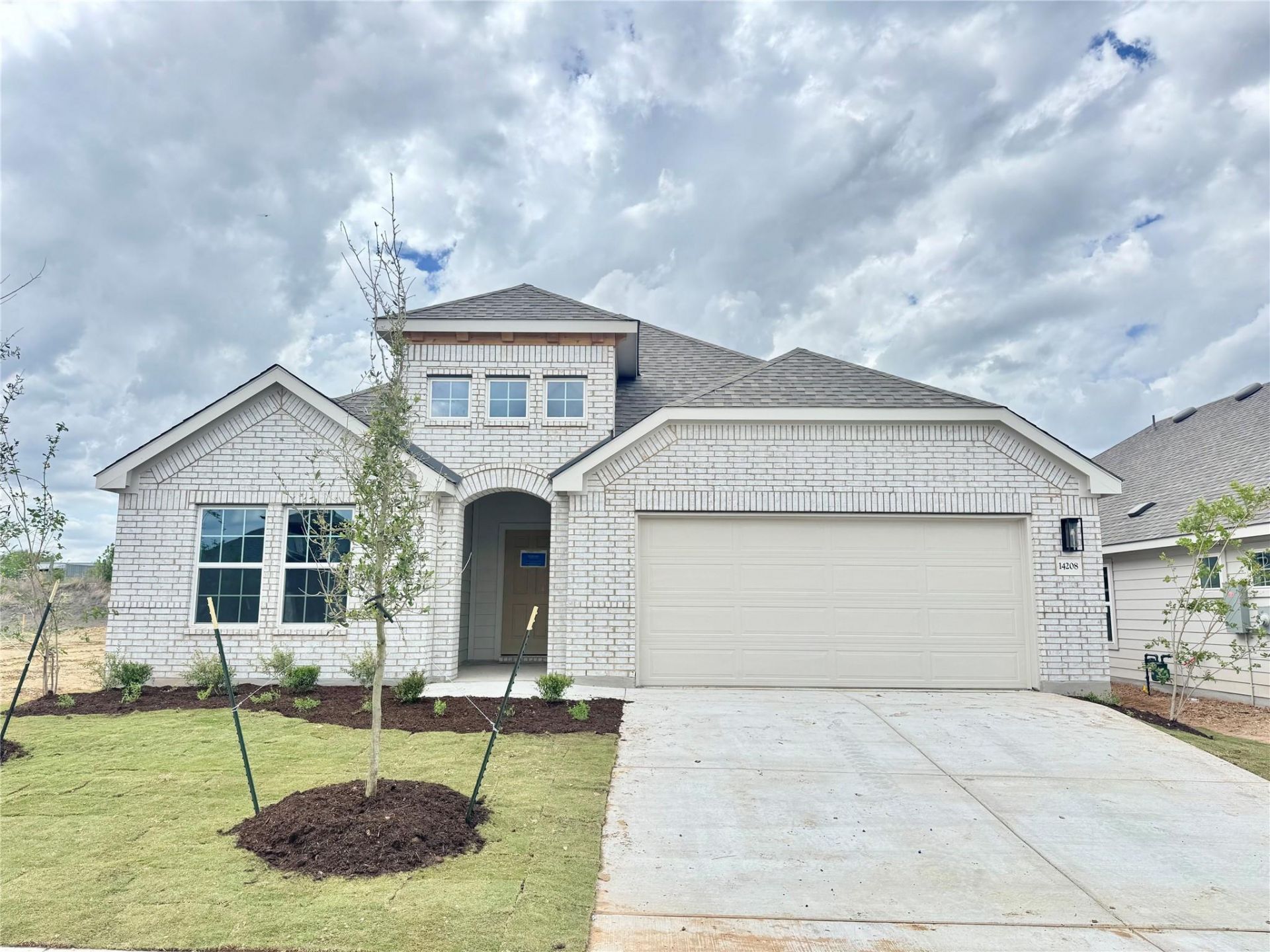 14208 Grassley Trl, Manor, TX 78653 Main Photo