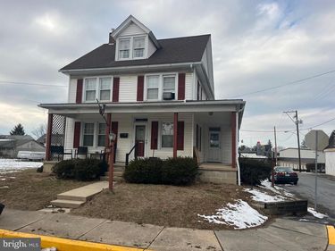 351 E. JACKSON STREET, NEW HOLLAND, PA 17557