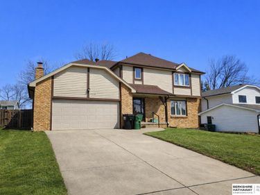 1512 Beechwood Avenue, Papillion, NE 68133