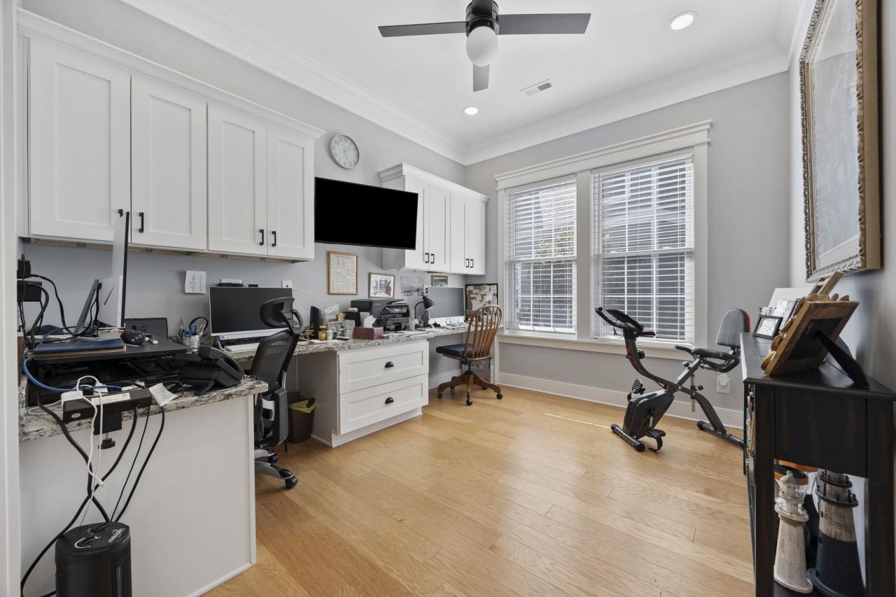 451 Seabury Ln. Photo 32