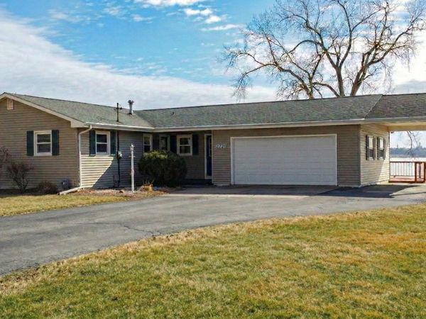 2730 255Th Avenue, Montrose, IA 52639