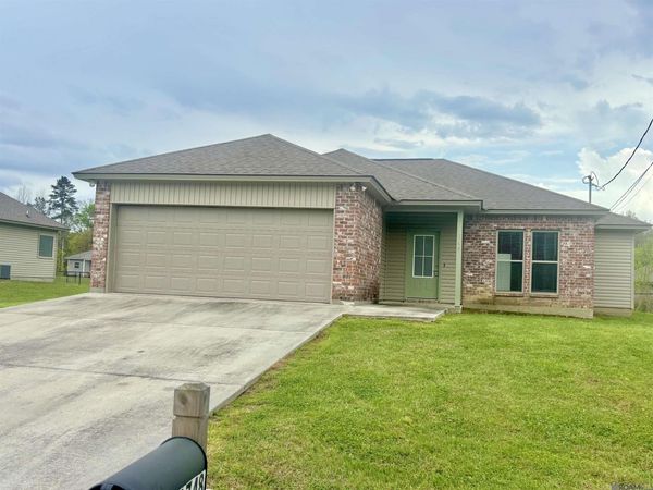 10748 Cheryl Dr, Denham Springs, LA 70706