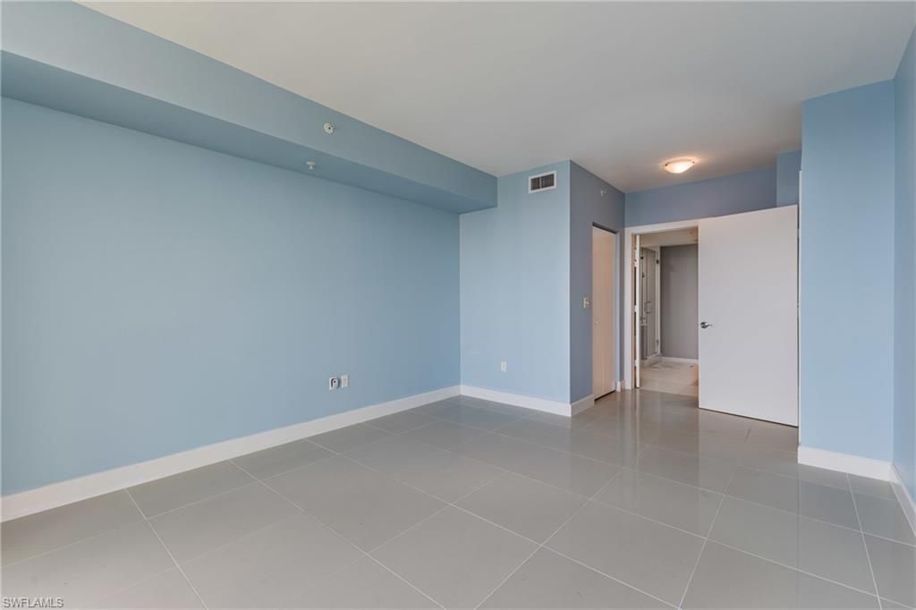 3000 Oasis Grand Blvd, Unit 2405, Fort Myers, FL 33916 Photo