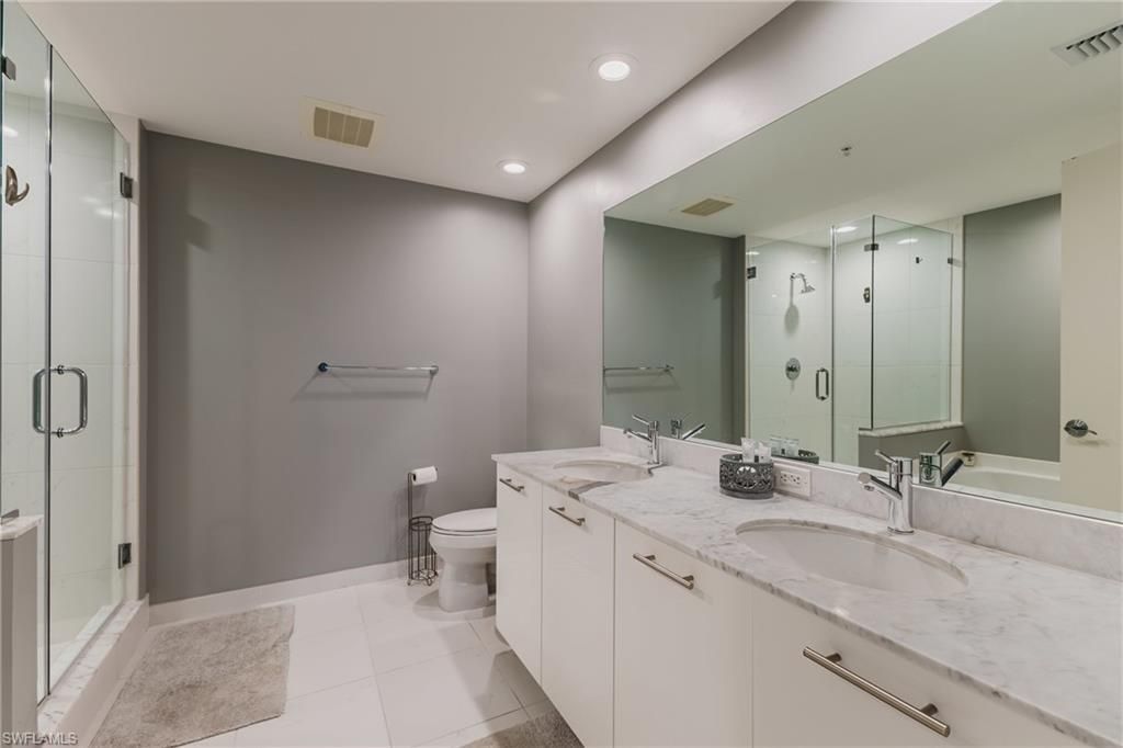 3000 Oasis Grand Blvd, Unit 2405, Fort Myers, FL 33916 Photo