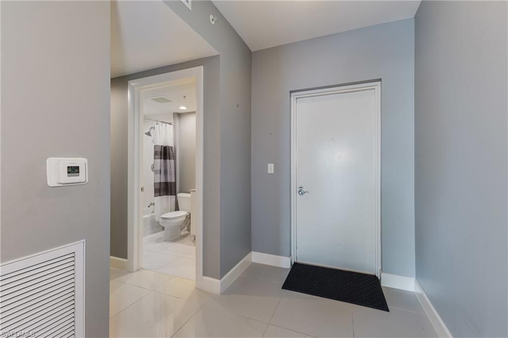 3000 Oasis Grand Blvd, Unit 2405, Fort Myers, FL 33916 Photo