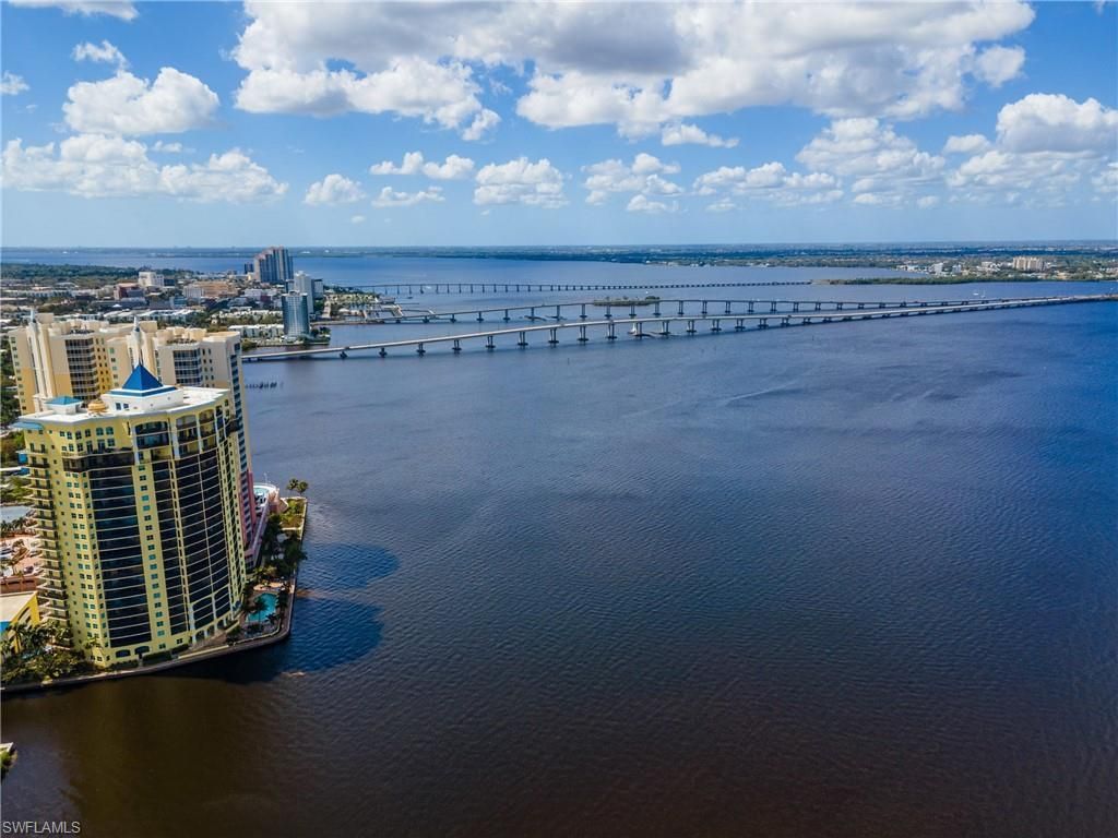 3000 Oasis Grand Blvd, Unit 2405, Fort Myers, FL 33916 Photo