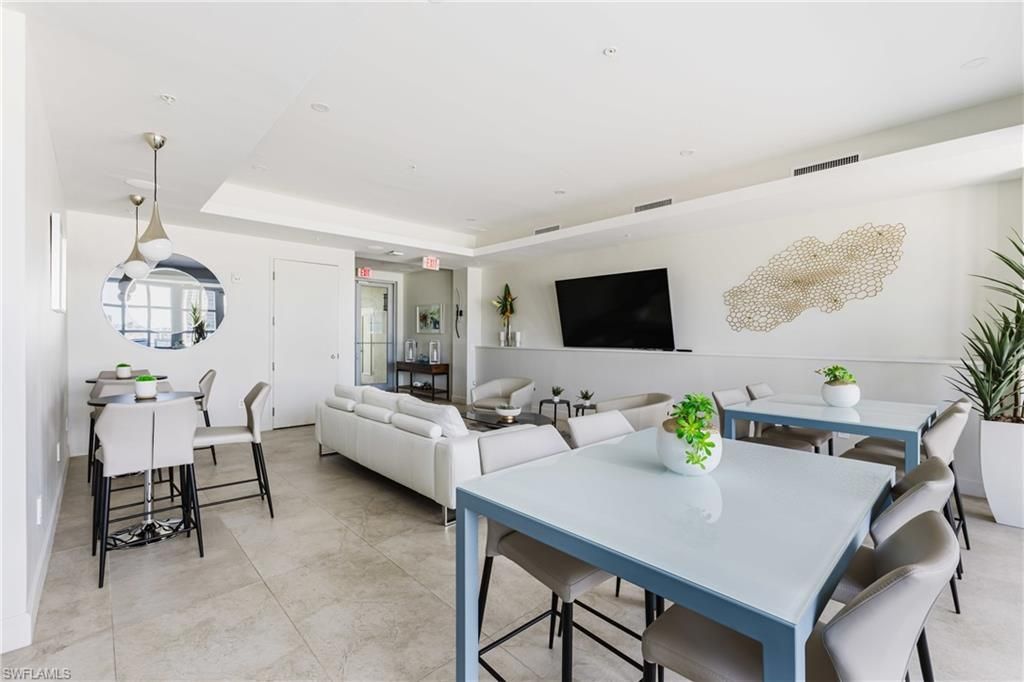 3000 Oasis Grand Blvd, Unit 2405, Fort Myers, FL 33916 Photo