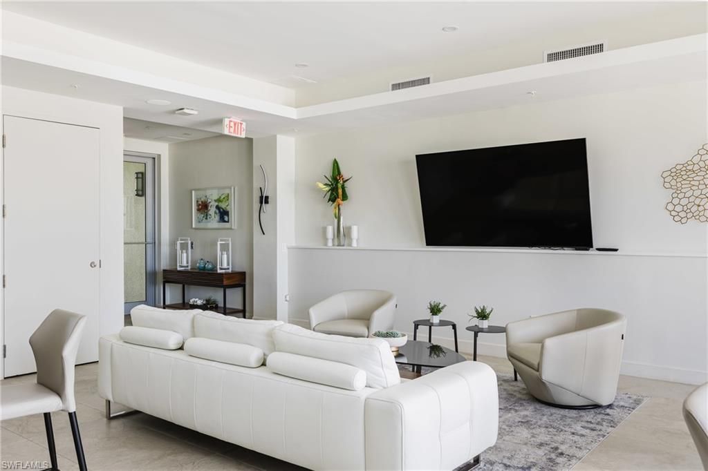 3000 Oasis Grand Blvd, Unit 2405, Fort Myers, FL 33916 Photo