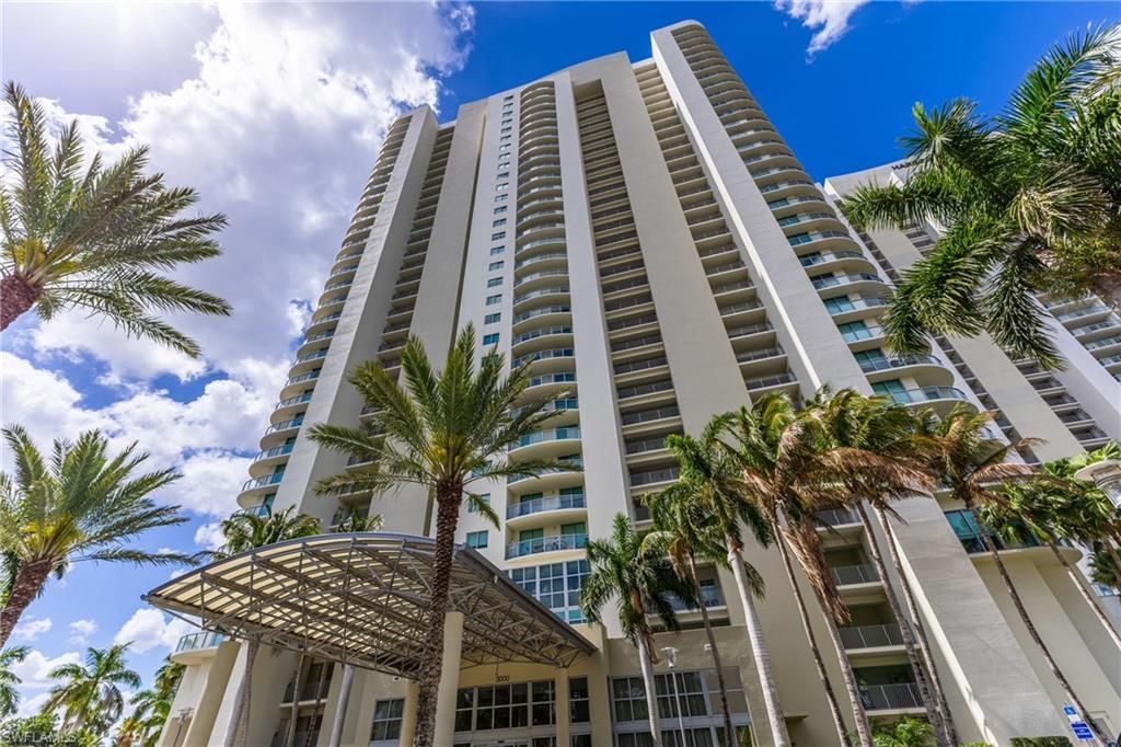 3000 Oasis Grand Blvd, Unit 2405, Fort Myers, FL 33916 Photo