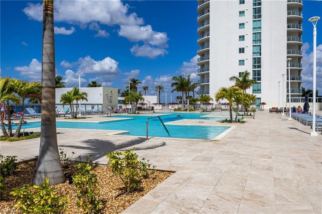 3000 Oasis Grand Blvd, Unit 2405, Fort Myers, FL 33916 Photo