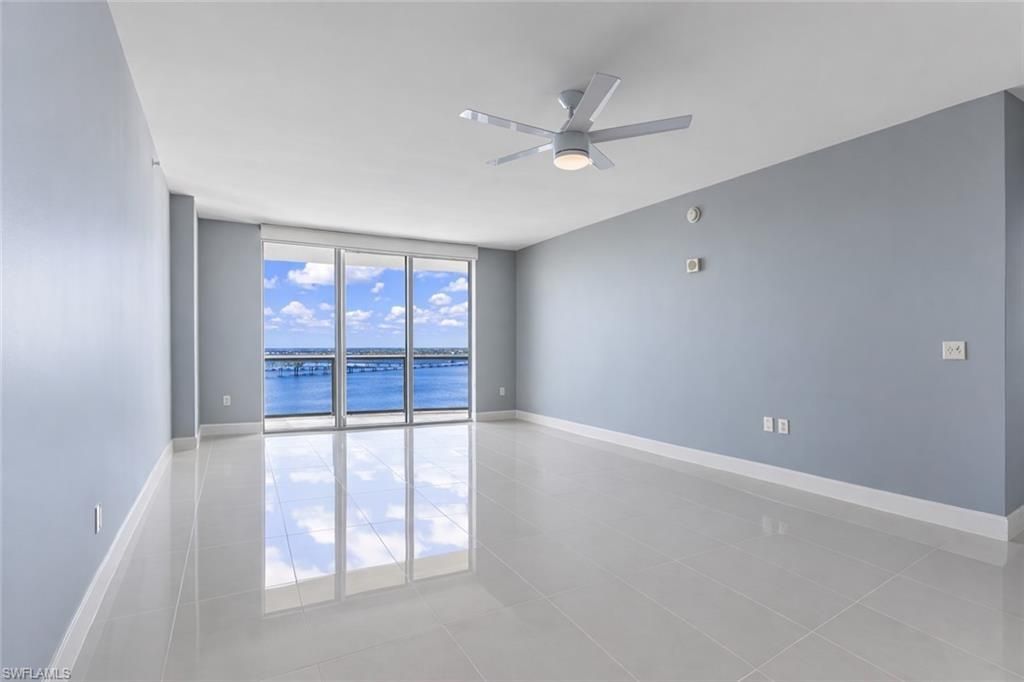 3000 Oasis Grand Blvd, Unit 2405, Fort Myers, FL 33916 Photo