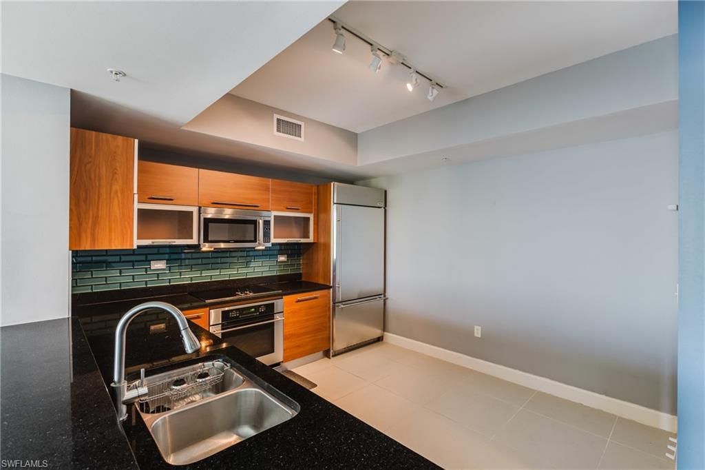 3000 Oasis Grand Blvd , Unit 2405, Fort Myers, FL 33916 Photo