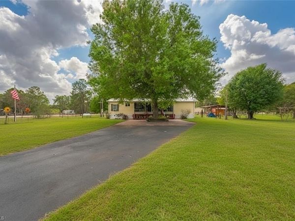 1700 Tampa AVE, CLEWISTON, FL 33440