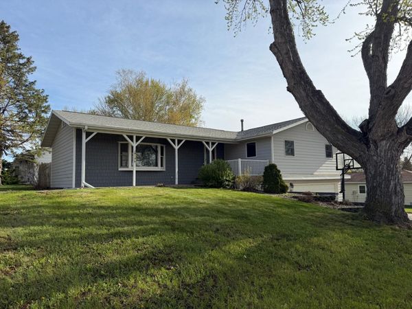 101 E Virginia Street, Luverne, MN 56156