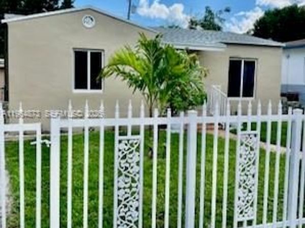 510 NW 47th Street , Miami, FL 33127