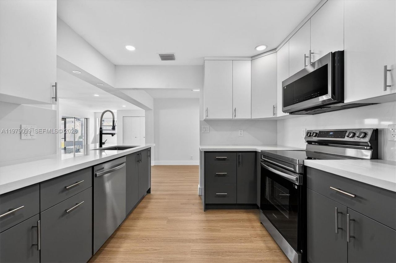 8941 NW 13th St , Plantation, FL 33322 Photo