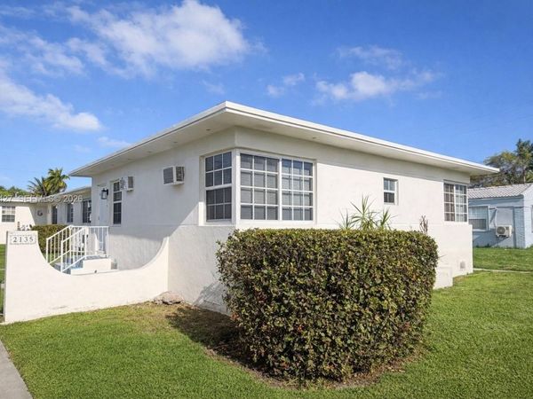 2135 Bay Dr , Unit 3, Miami Beach, FL 33141
