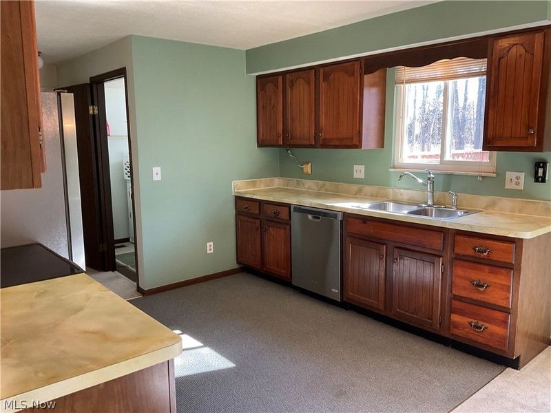 37818 Lake Shore Boulevard, Eastlake, OH 44095 Photo 3