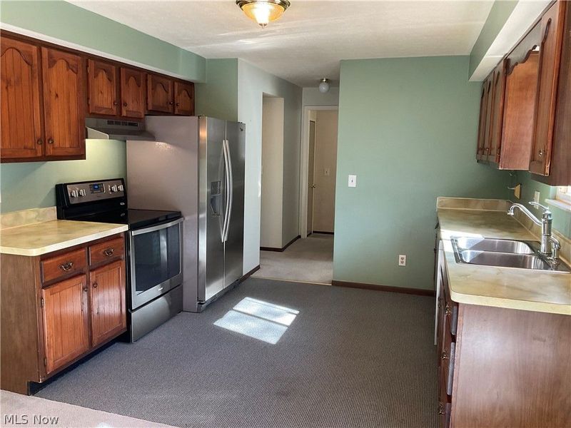 37818 Lake Shore Boulevard, Eastlake, OH 44095 Photo 4