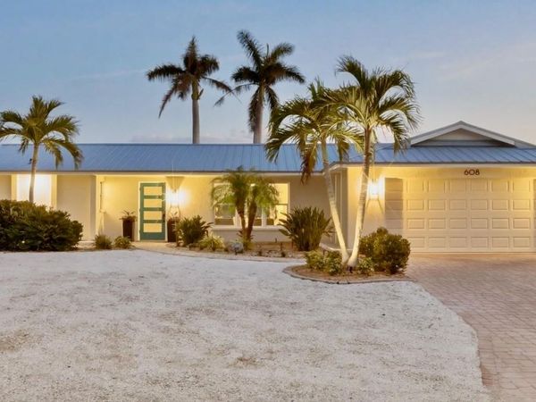 608 GLADSTONE LANE, HOLMES BEACH, FL 34217