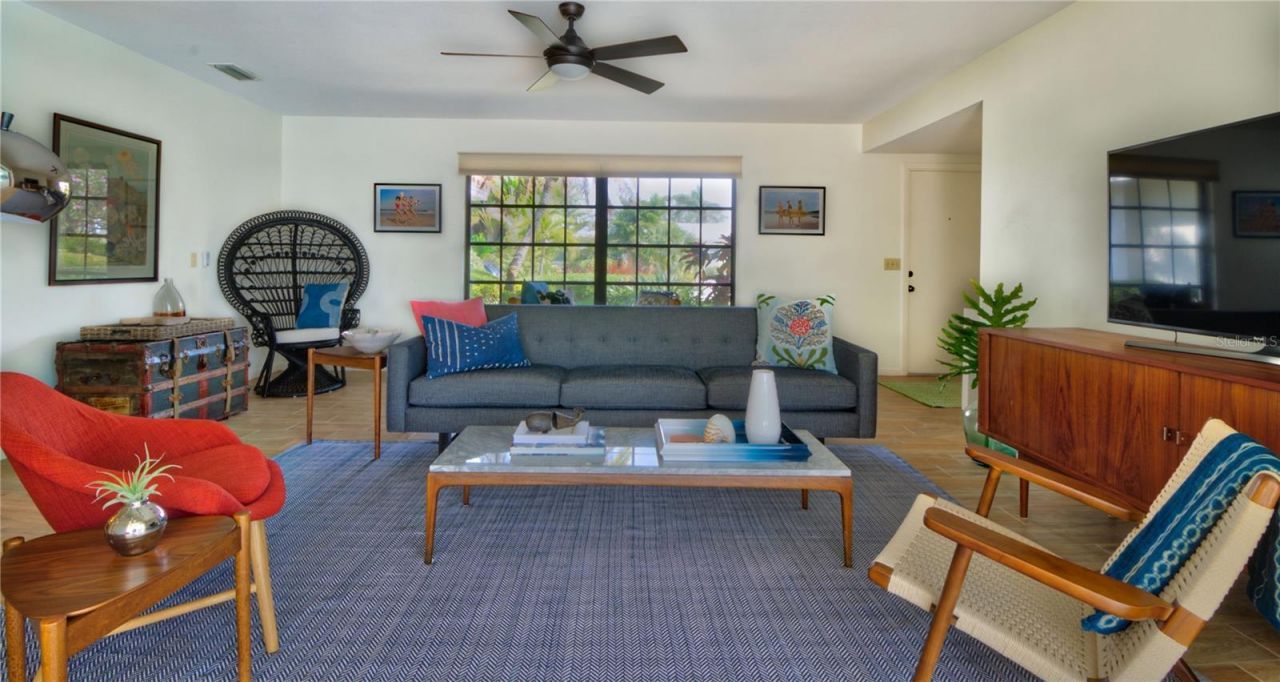 608 Gladstone Lane, Holmes Beach, FL 34217 Photo