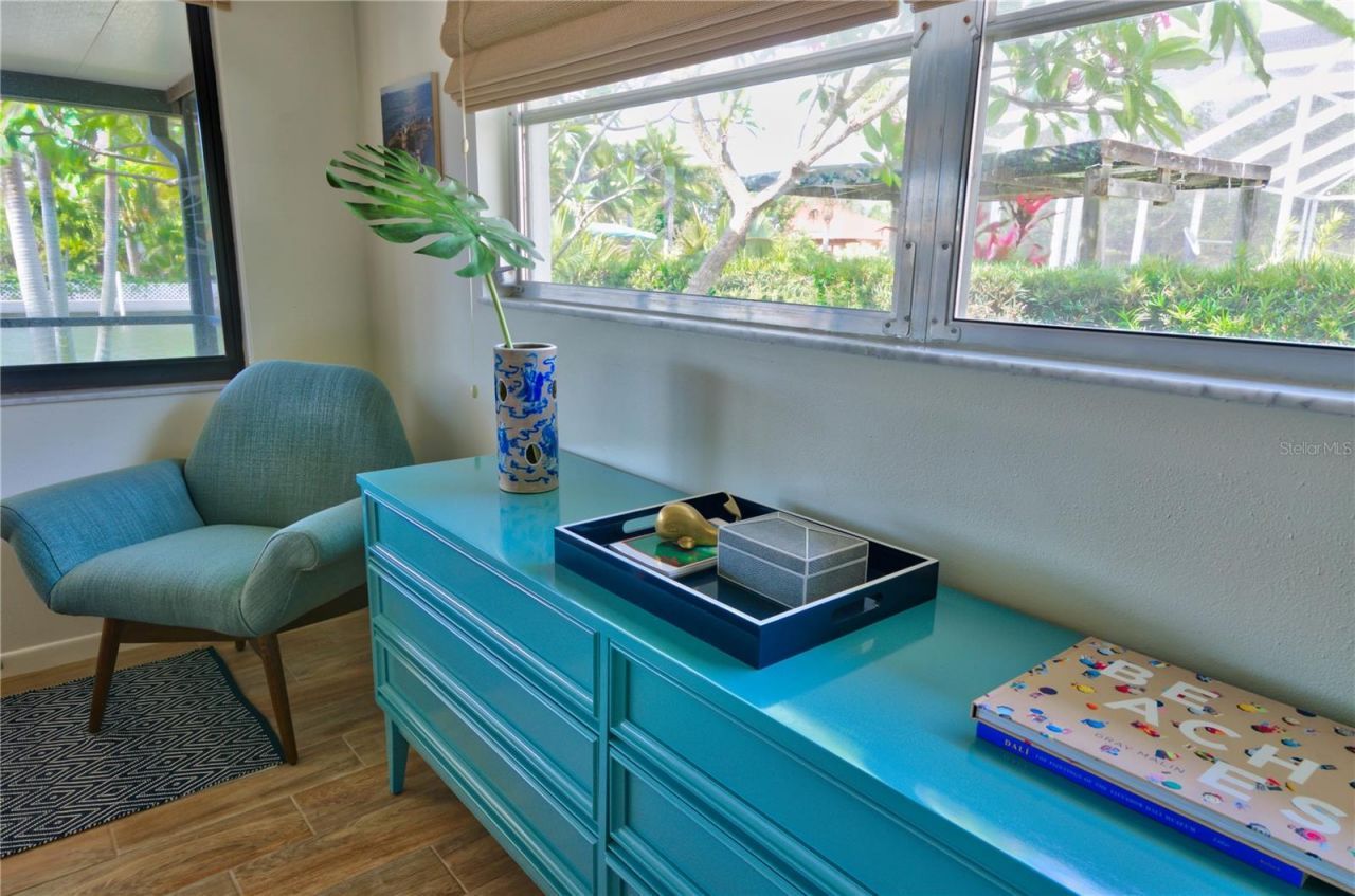 608 Gladstone Lane, Holmes Beach, FL 34217 Photo