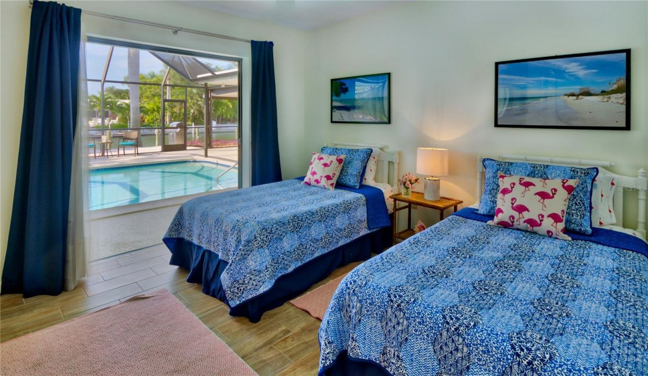 608 Gladstone Lane, Holmes Beach, FL 34217 Photo