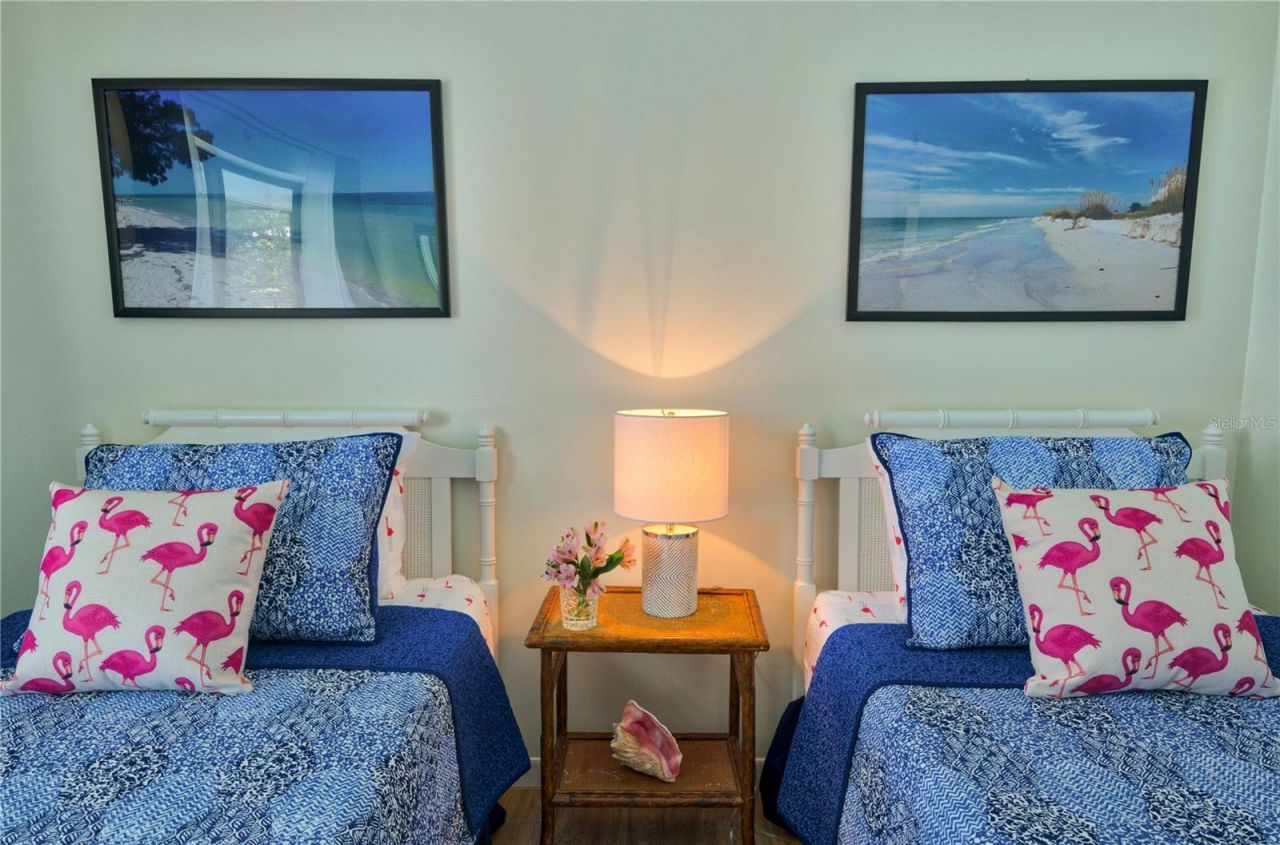 608 Gladstone Lane, Holmes Beach, FL 34217 Photo