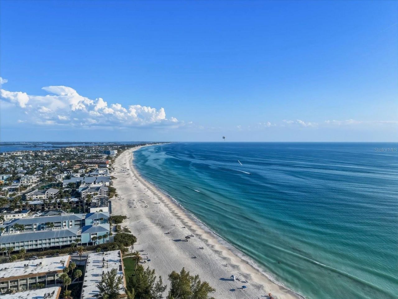608 Gladstone Lane, Holmes Beach, FL 34217 Photo
