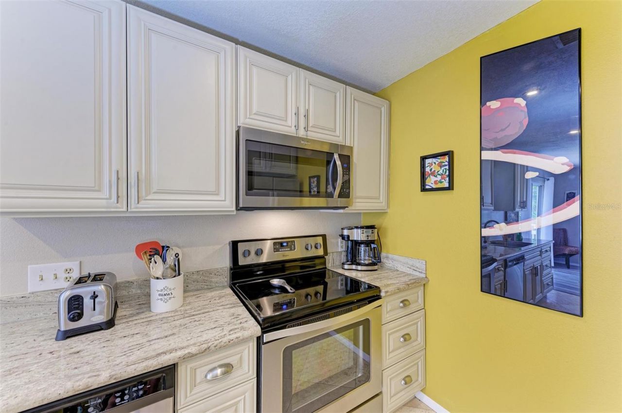 6311 Gulf Drive , Holmes Beach, FL 34217 Photo