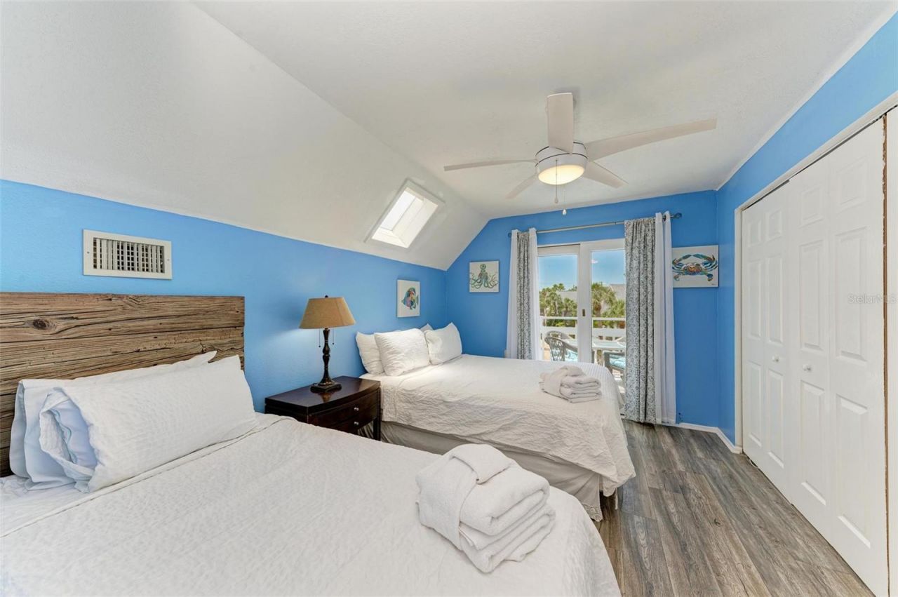 6311 Gulf Drive , Holmes Beach, FL 34217 Photo