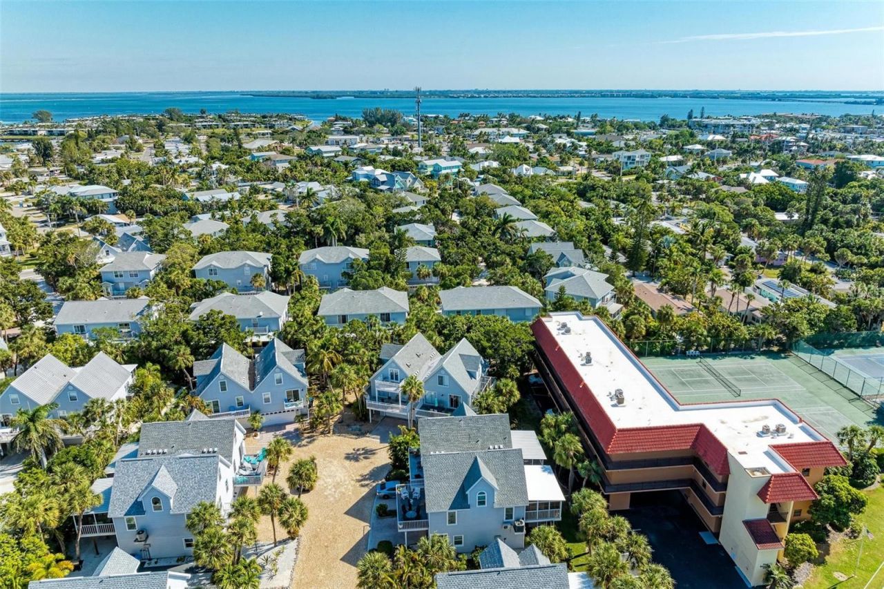 6311 Gulf Drive , Holmes Beach, FL 34217 Photo