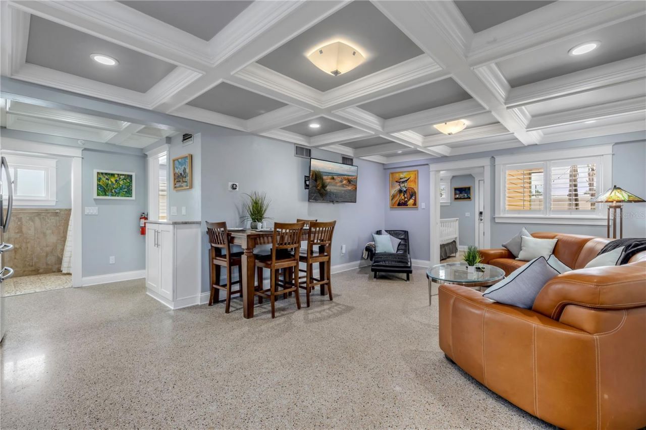 472 N Causeway, New Smyrna Beach, FL 32169 Photo