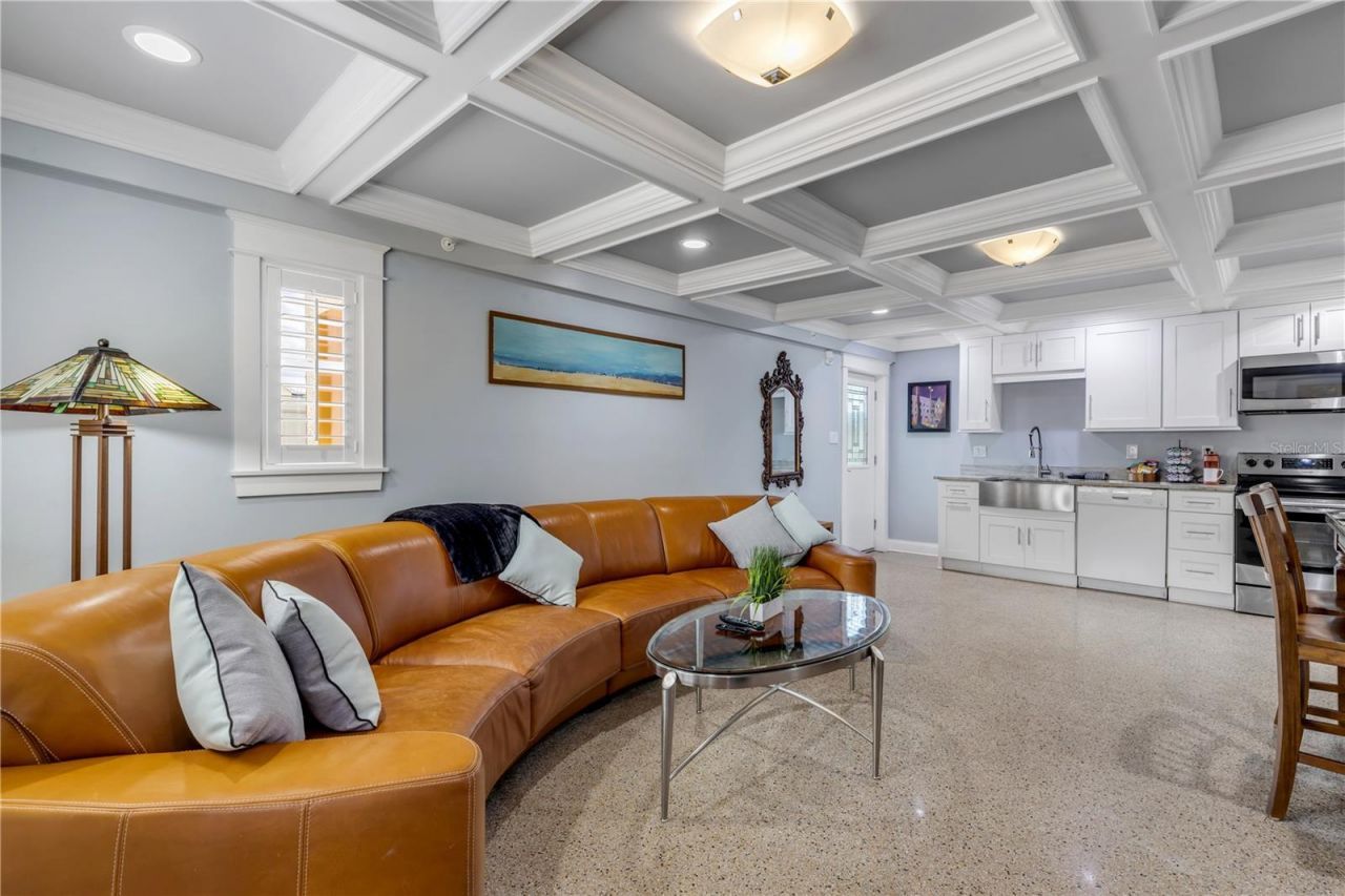 472 N Causeway, New Smyrna Beach, FL 32169 Photo