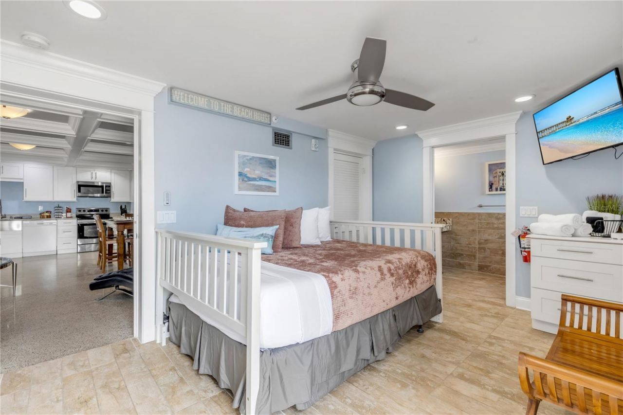 472 N Causeway, New Smyrna Beach, FL 32169 Photo