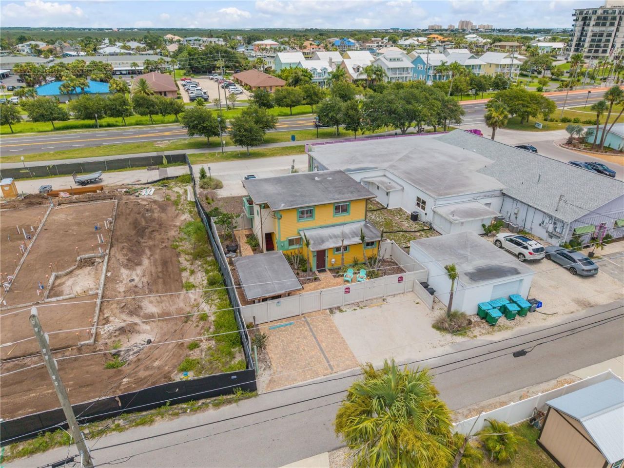 472 N Causeway, New Smyrna Beach, FL 32169 Photo