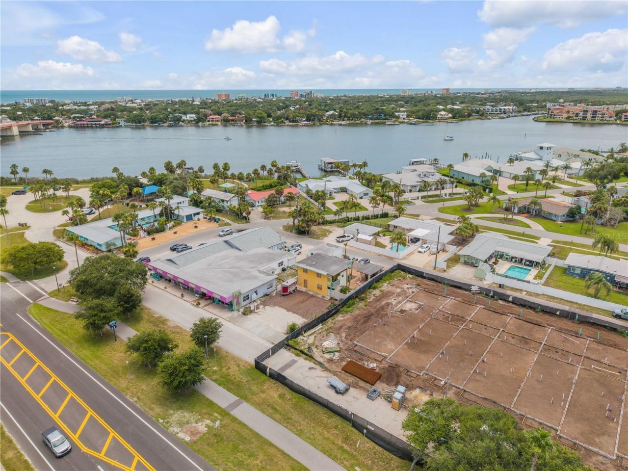 472 N Causeway, New Smyrna Beach, FL 32169 Photo