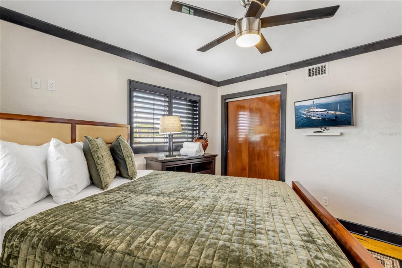 472 N Causeway, New Smyrna Beach, FL 32169 Photo