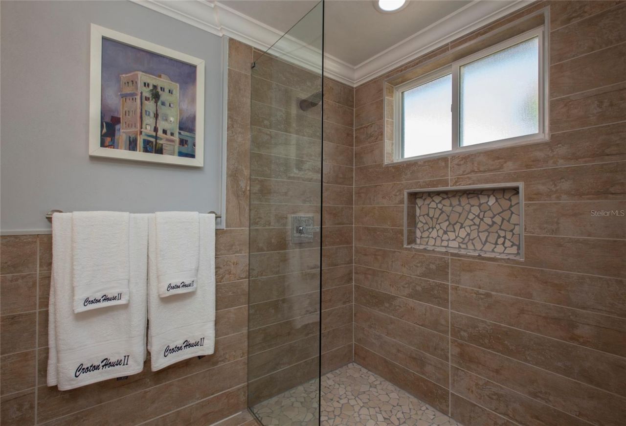 472 N Causeway, New Smyrna Beach, FL 32169 Photo