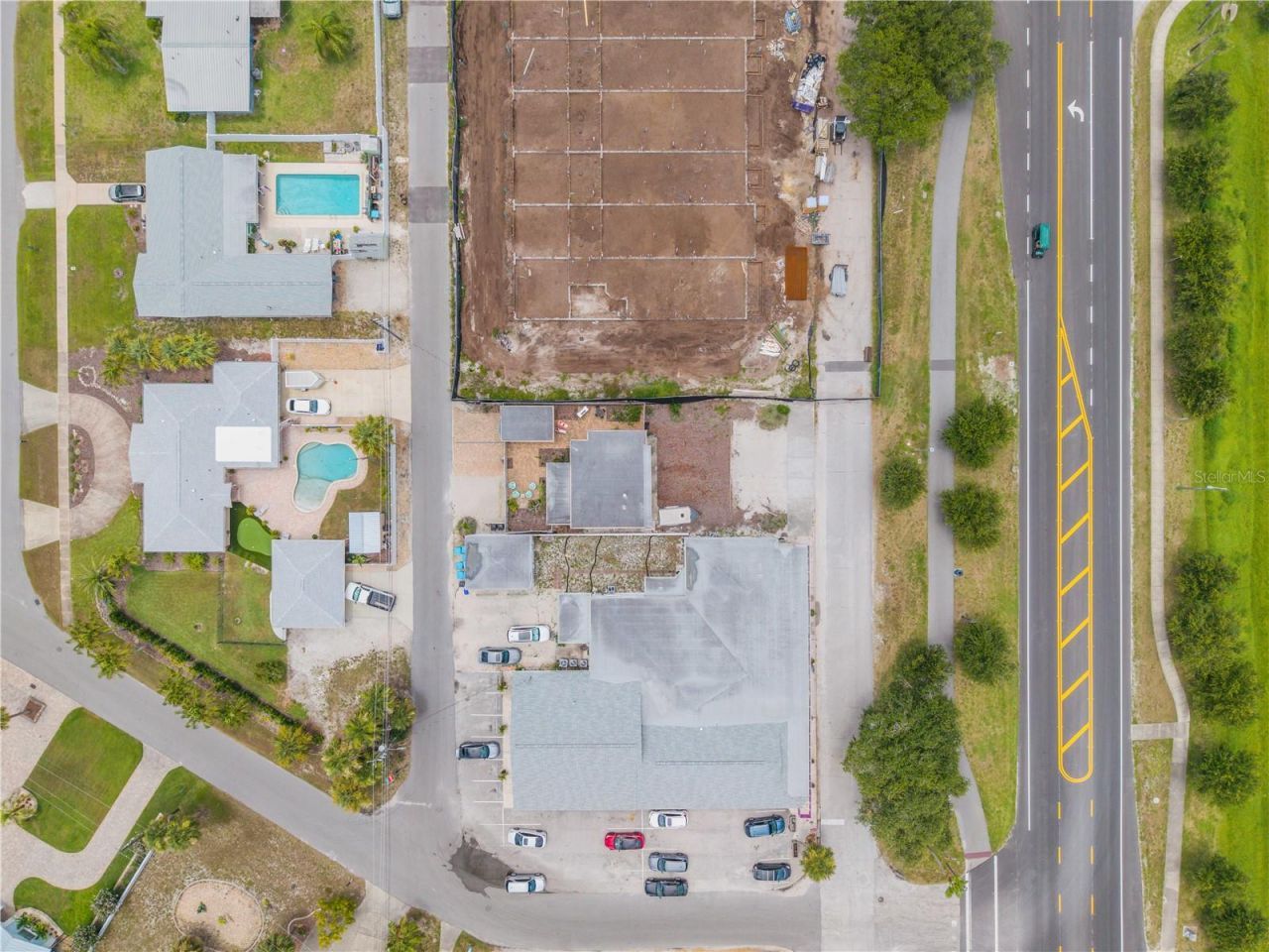 472 N Causeway, New Smyrna Beach, FL 32169 Photo