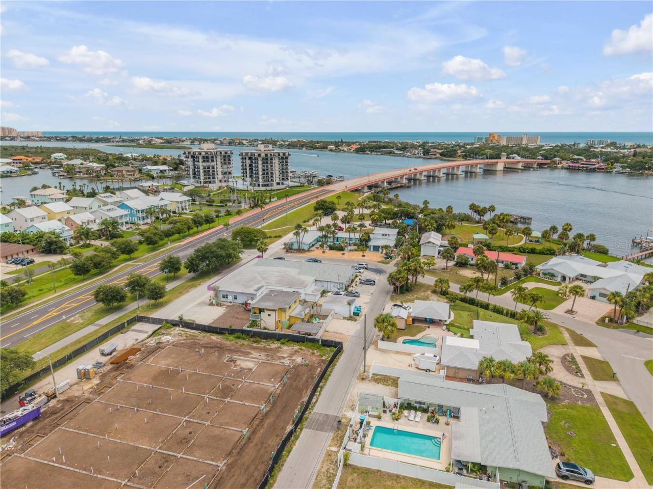 472 N Causeway, New Smyrna Beach, FL 32169 Photo