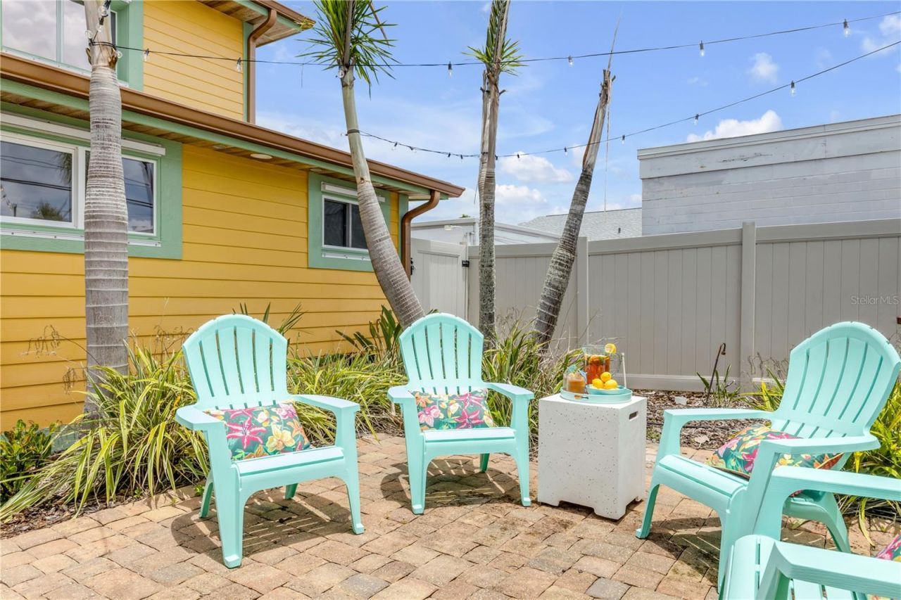 472 N Causeway, New Smyrna Beach, FL 32169 Photo