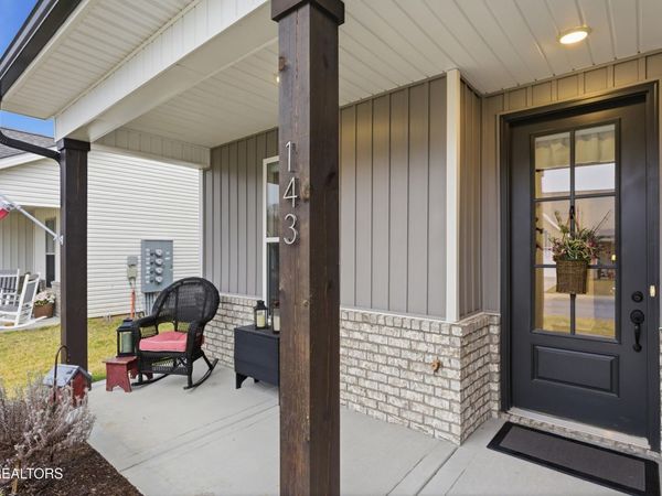 143 Elise Way, Lenoir City, TN 37771
